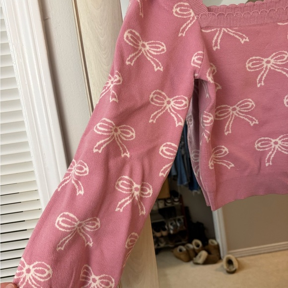Pink Bow Patterned Sweater - Picture 4 of 4